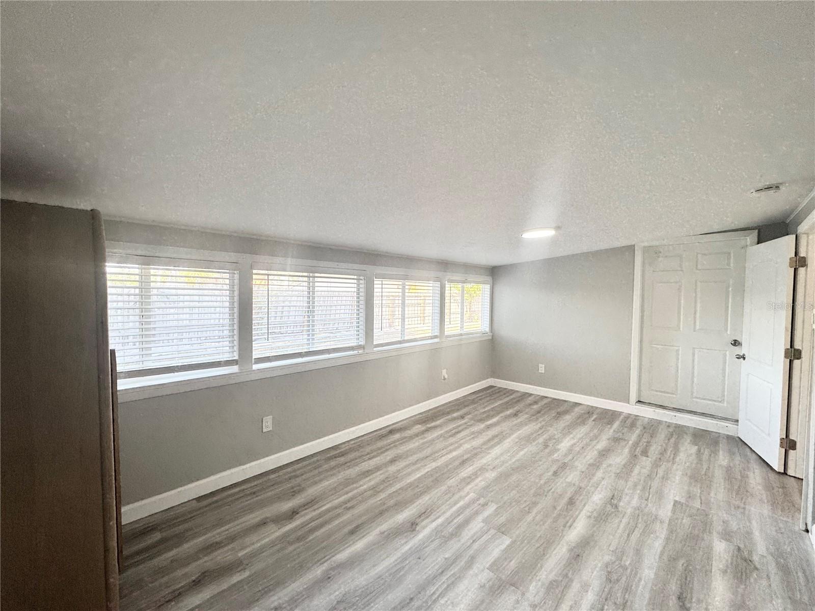 3913 S SHADE AVE, SARASOTA, FL, 34231