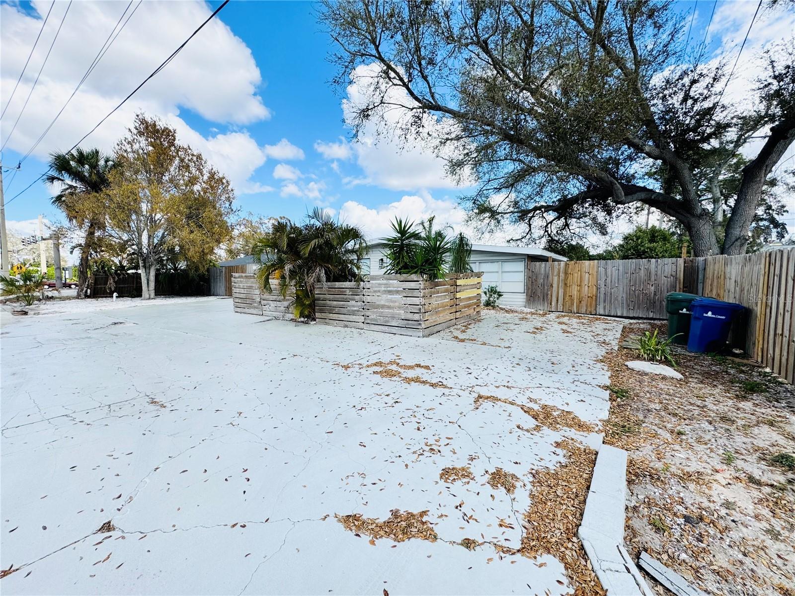 3913 S SHADE AVE, SARASOTA, FL, 34231