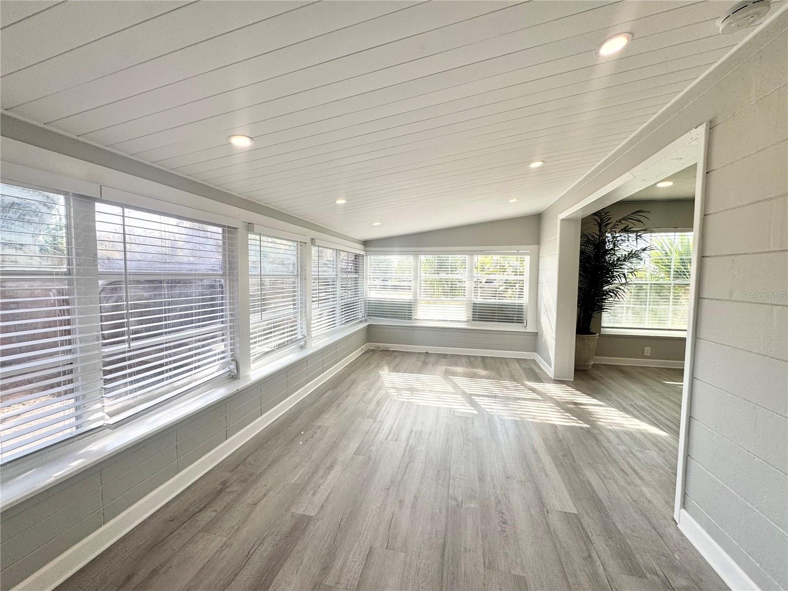 3913 S SHADE AVE, SARASOTA, FL, 34231