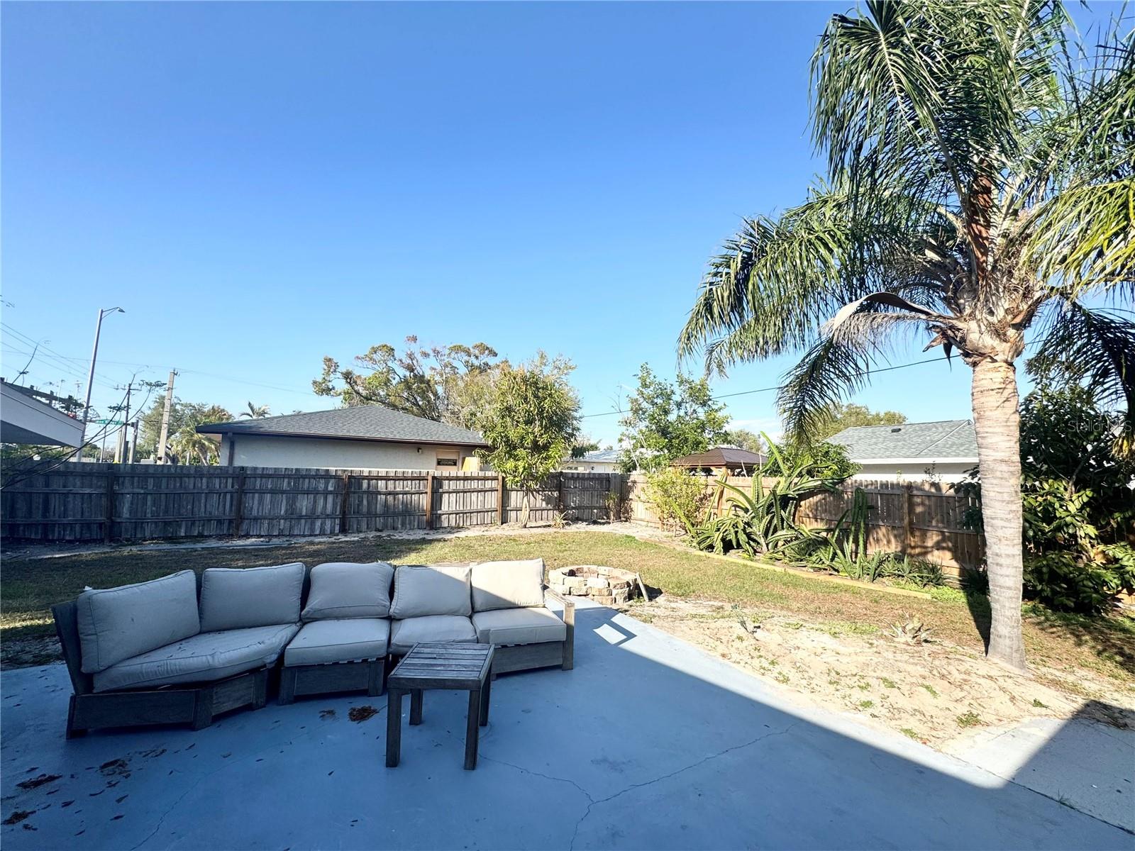 3913 S SHADE AVE, SARASOTA, FL, 34231