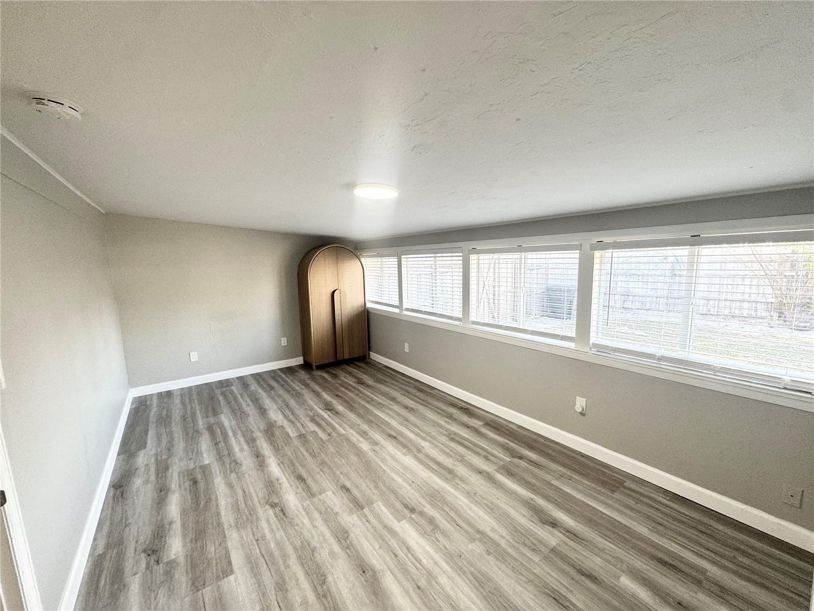 3913 S SHADE AVE, SARASOTA, FL, 34231