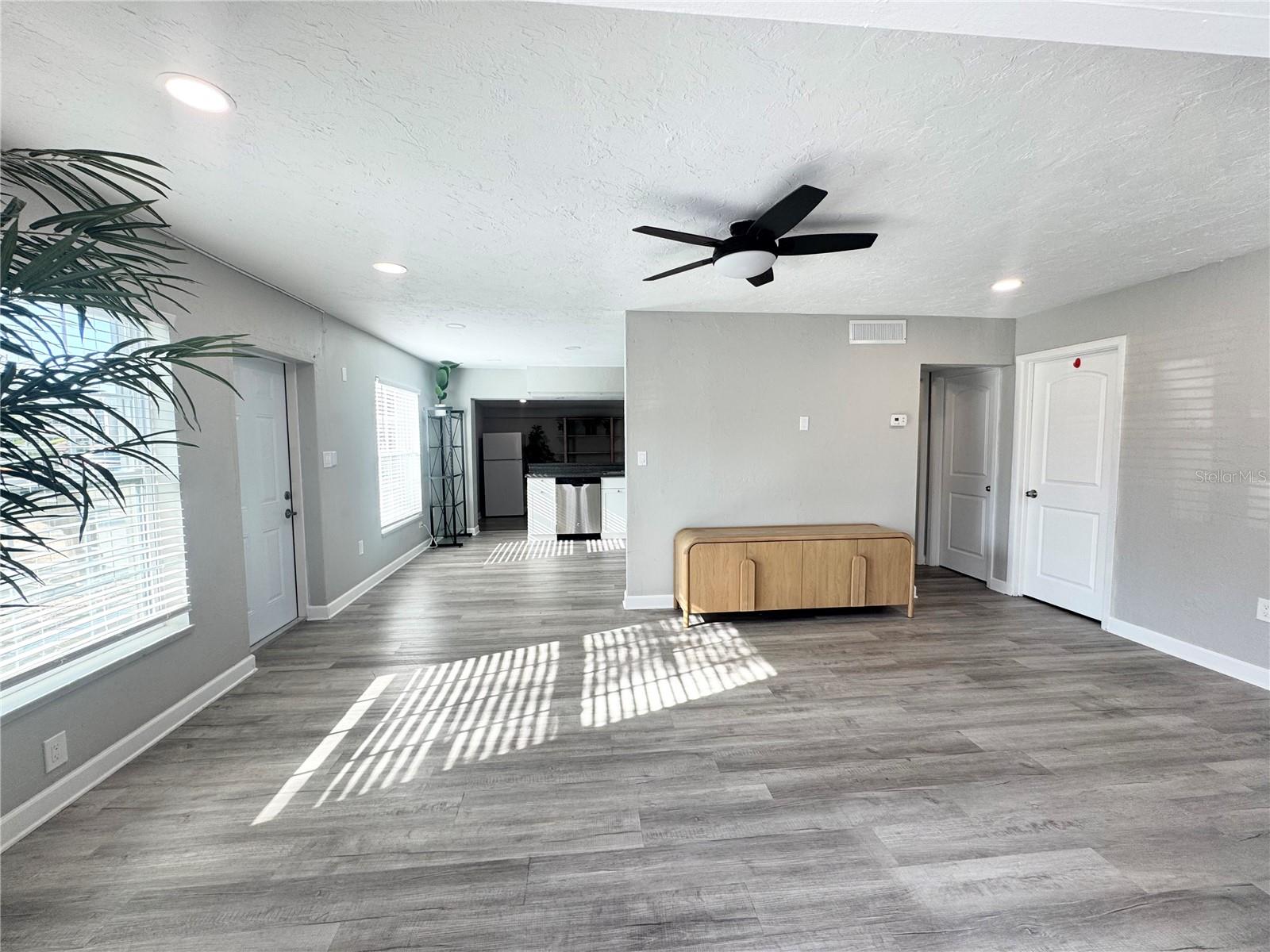 3913 S SHADE AVE, SARASOTA, FL, 34231