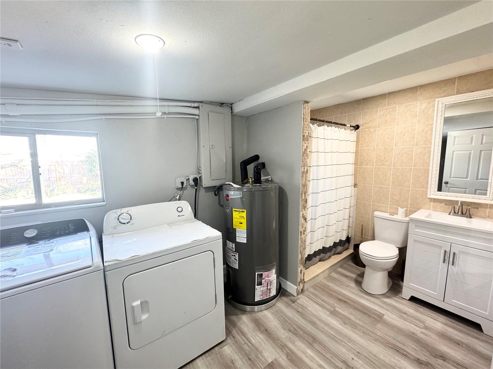 3913 S SHADE AVE, SARASOTA, FL, 34231