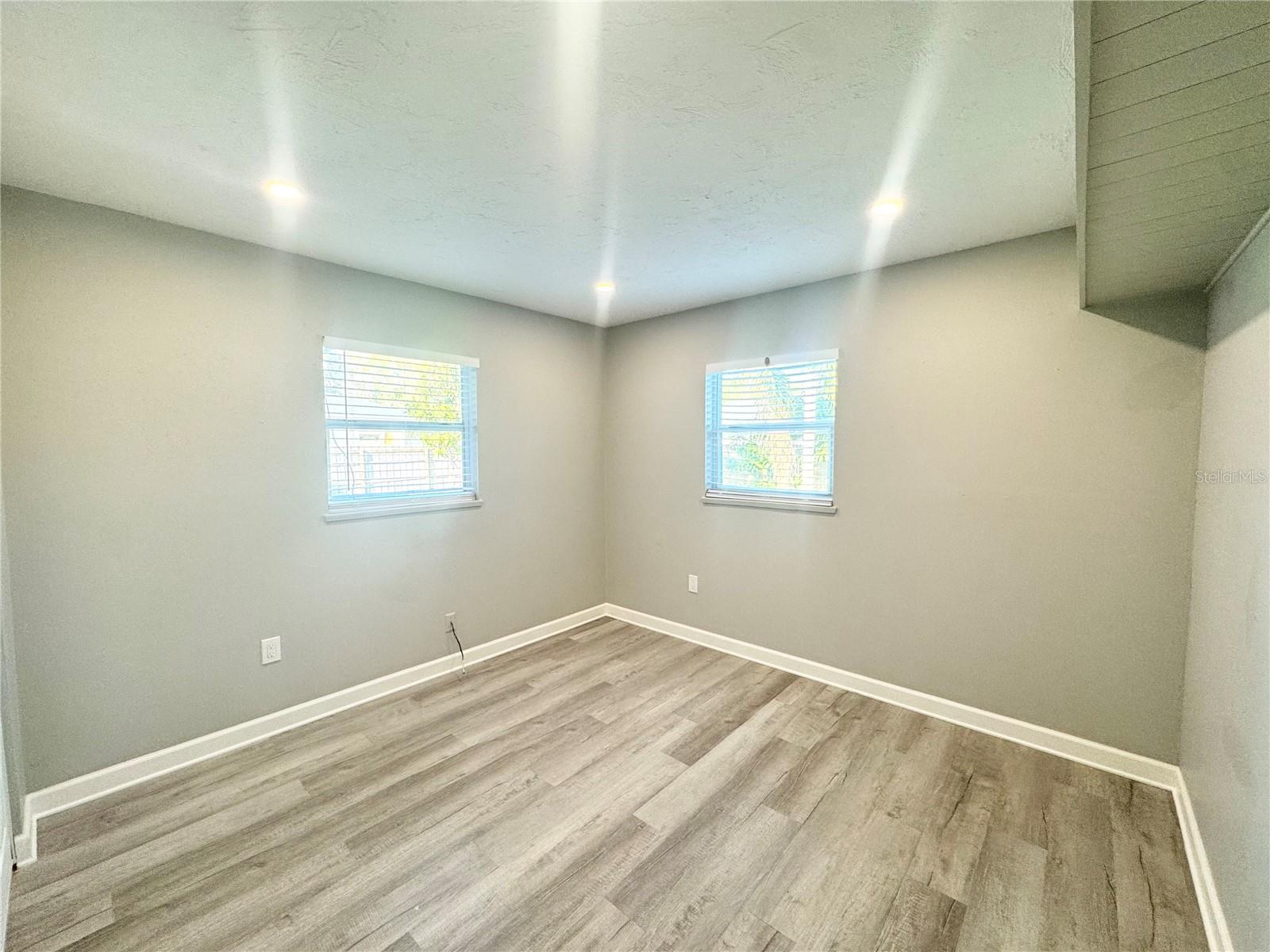 3913 S SHADE AVE, SARASOTA, FL, 34231