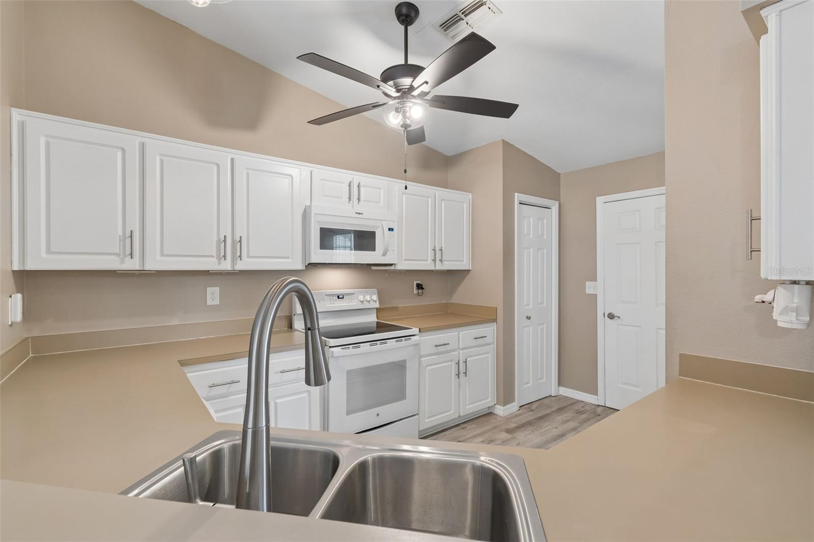 7849 OSTEEN RD, NEW PORT RICHEY, FL, 34653