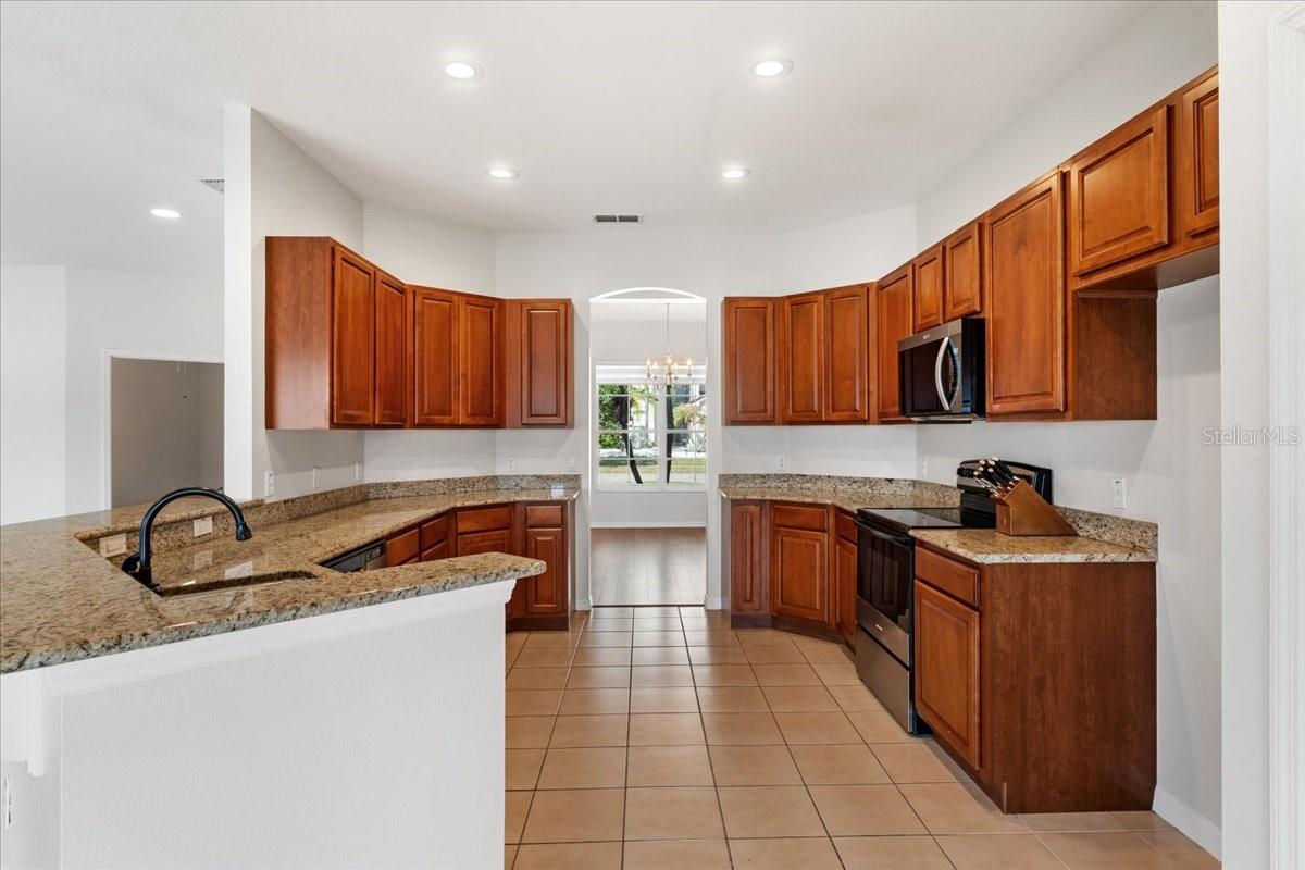 3533 SOMERSET CIR, KISSIMMEE, FL, 34746