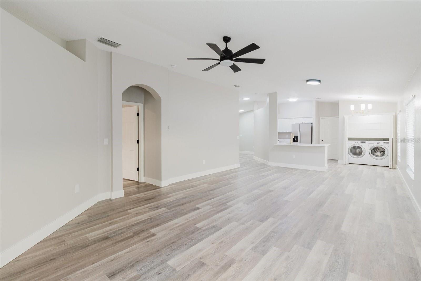 7861 CARRIAGE POINTE DR, GIBSONTON, FL, 33534