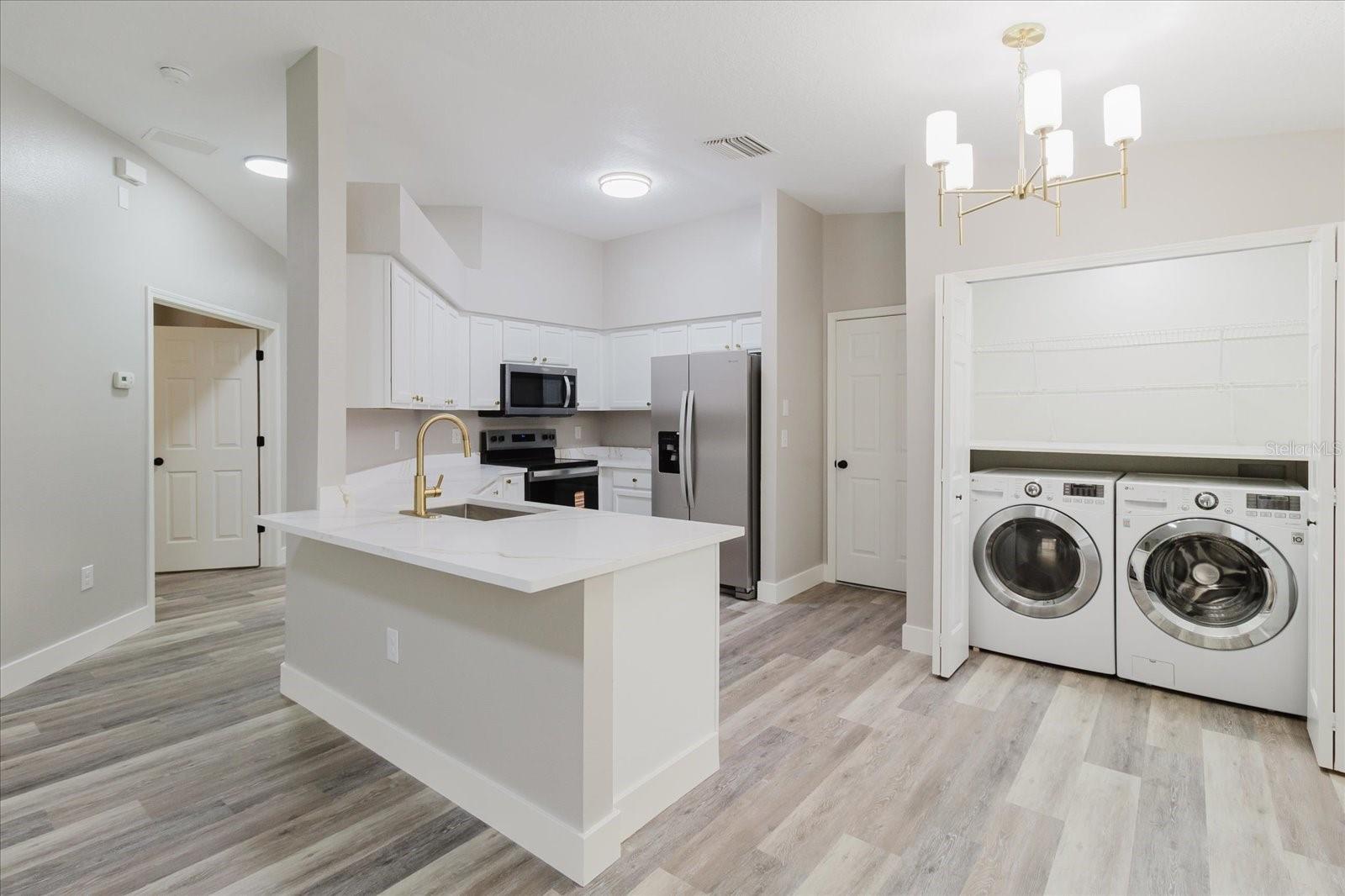 7861 CARRIAGE POINTE DR, GIBSONTON, FL, 33534