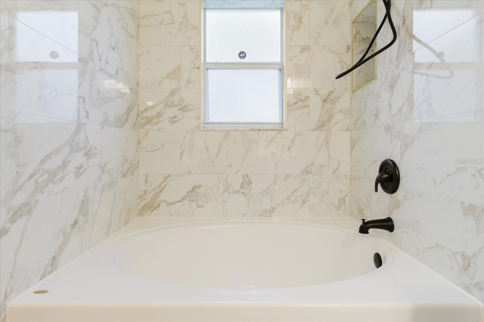 7861 CARRIAGE POINTE DR, GIBSONTON, FL, 33534