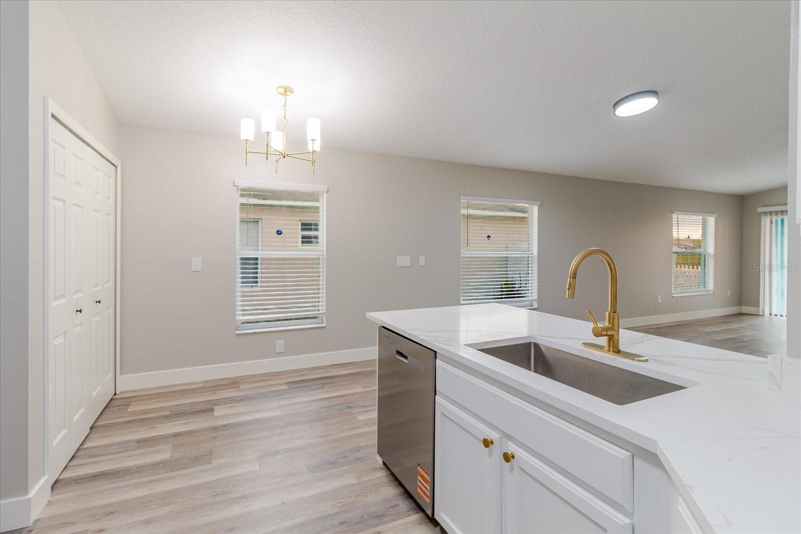 7861 CARRIAGE POINTE DR, GIBSONTON, FL, 33534