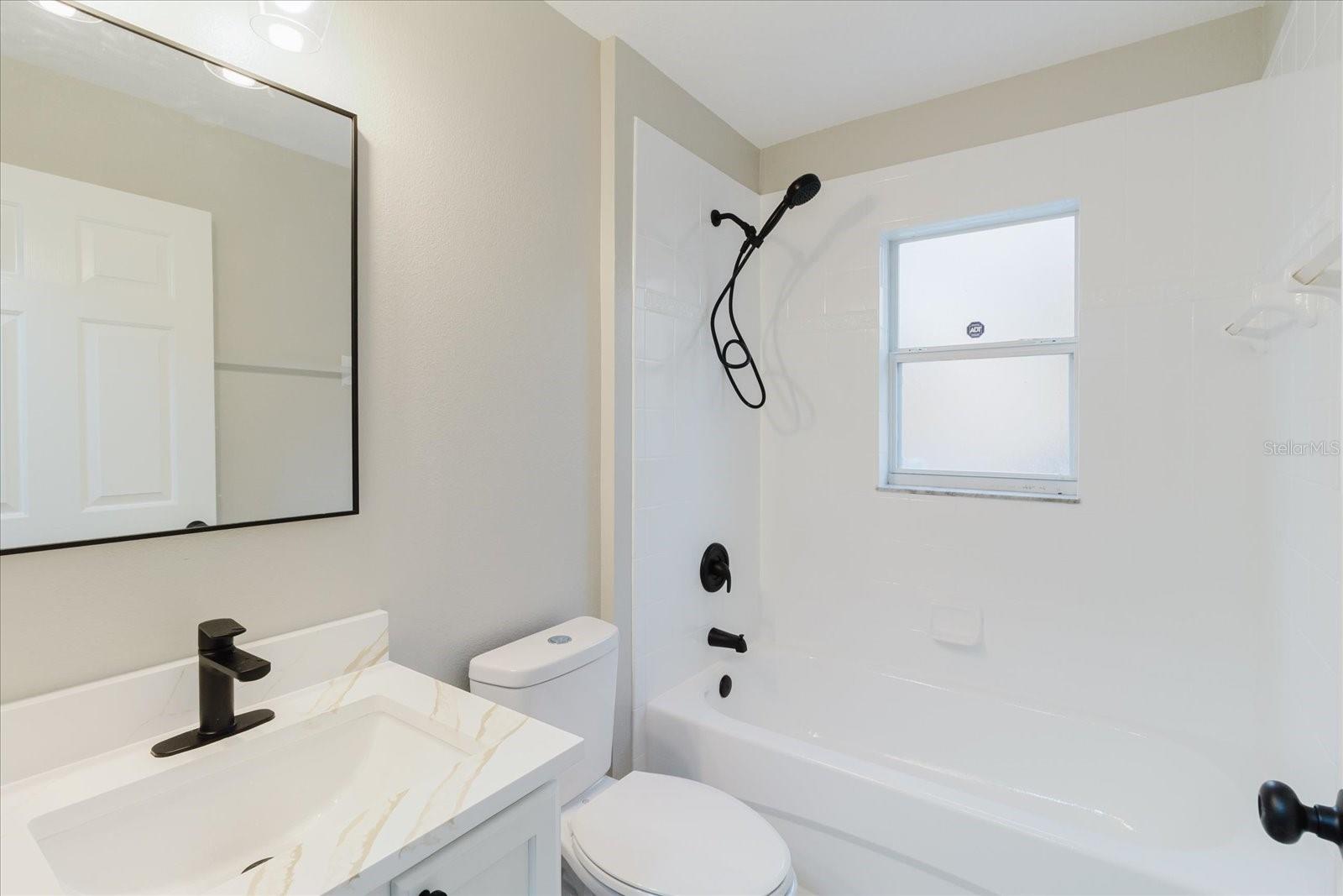 7861 CARRIAGE POINTE DR, GIBSONTON, FL, 33534