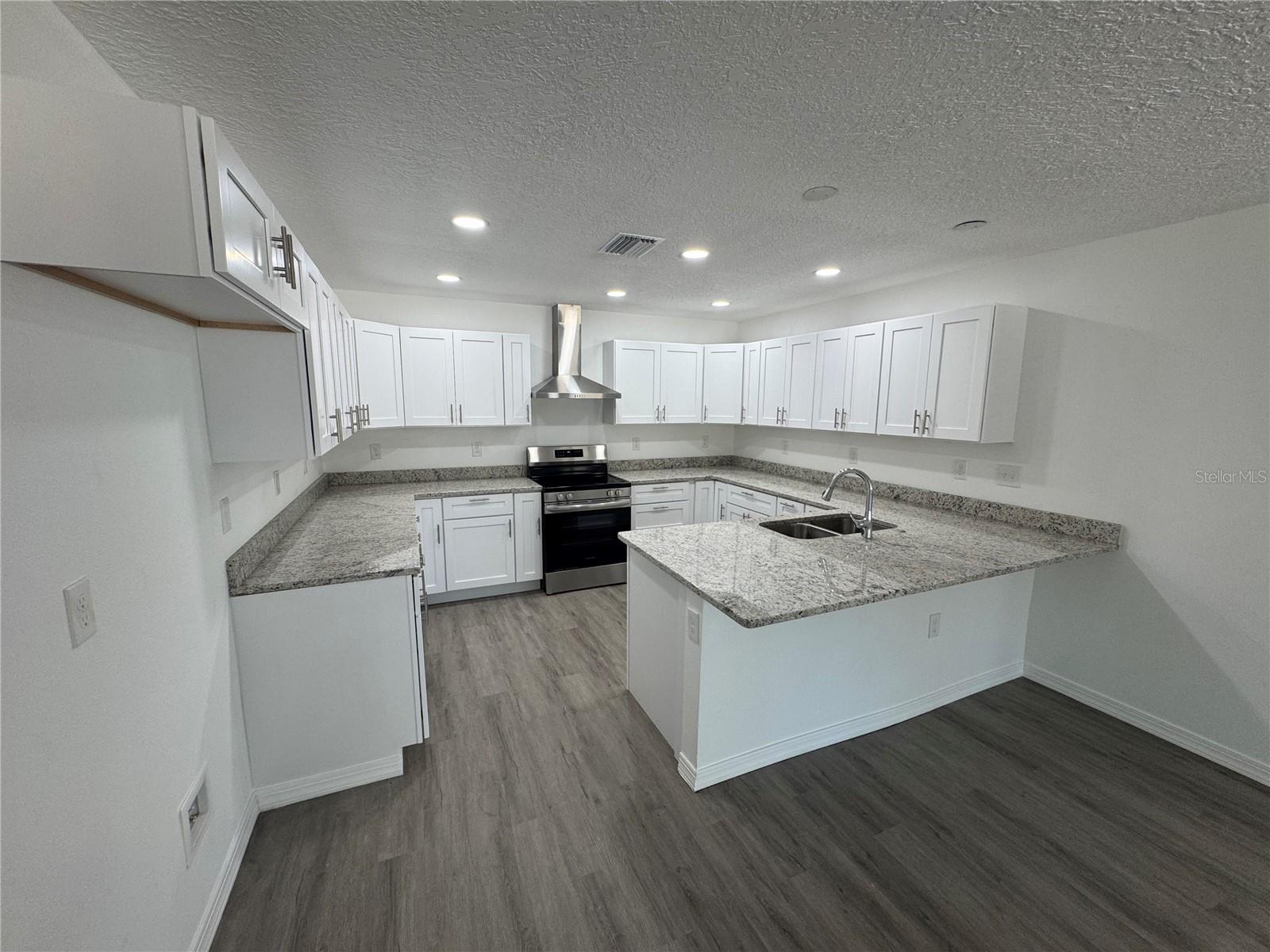 8448 BALM ST, WEEKI WACHEE, FL, 34607