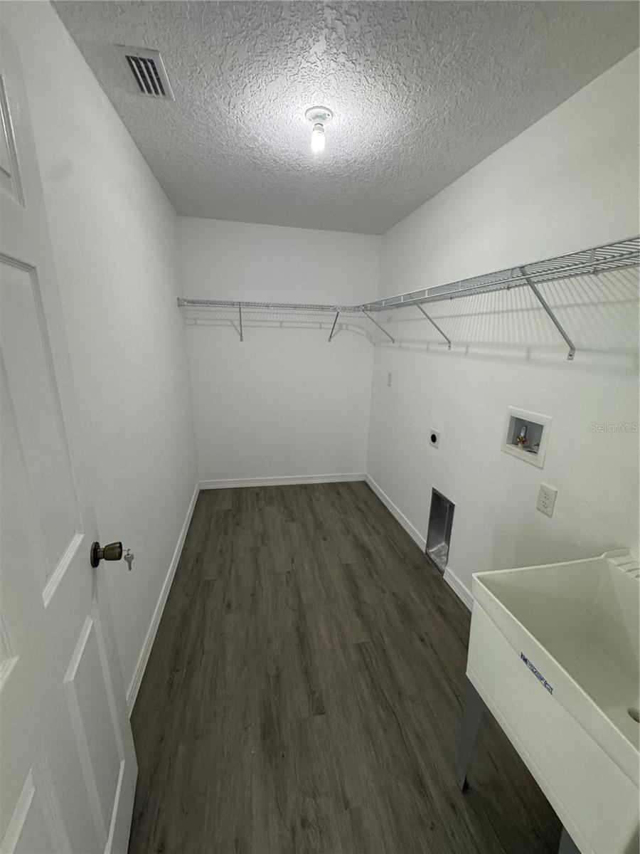 8448 BALM ST, WEEKI WACHEE, FL, 34607