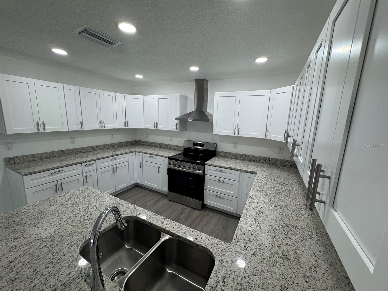 8448 BALM ST, WEEKI WACHEE, FL, 34607