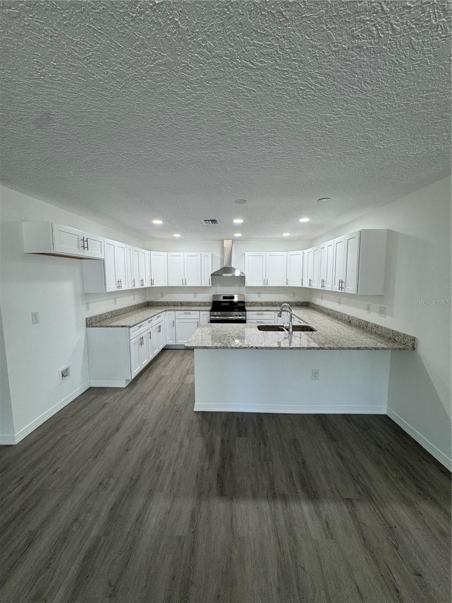 8448 BALM ST, WEEKI WACHEE, FL, 34607