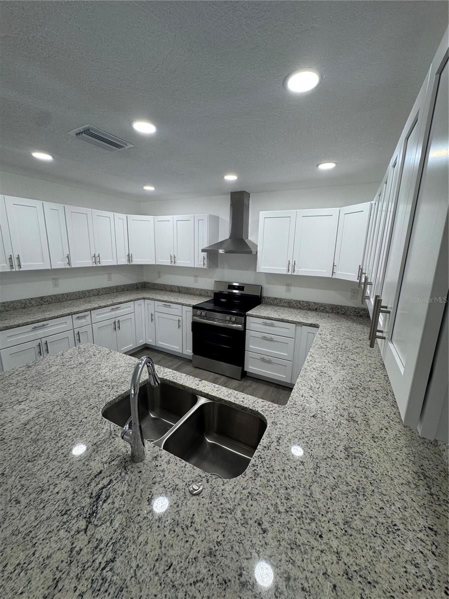 8448 BALM ST, WEEKI WACHEE, FL, 34607