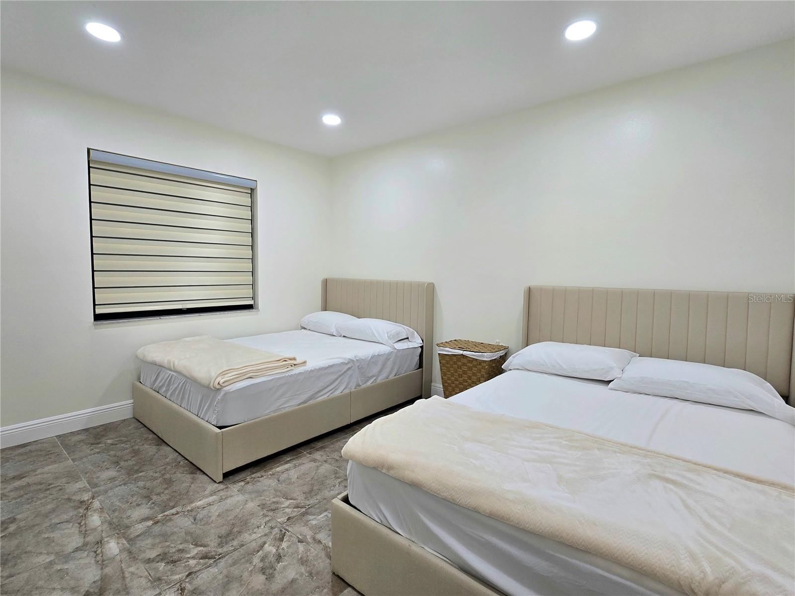 2009 HAMMOCK PINE BLVD #2009, CLEARWATER, FL, 33761