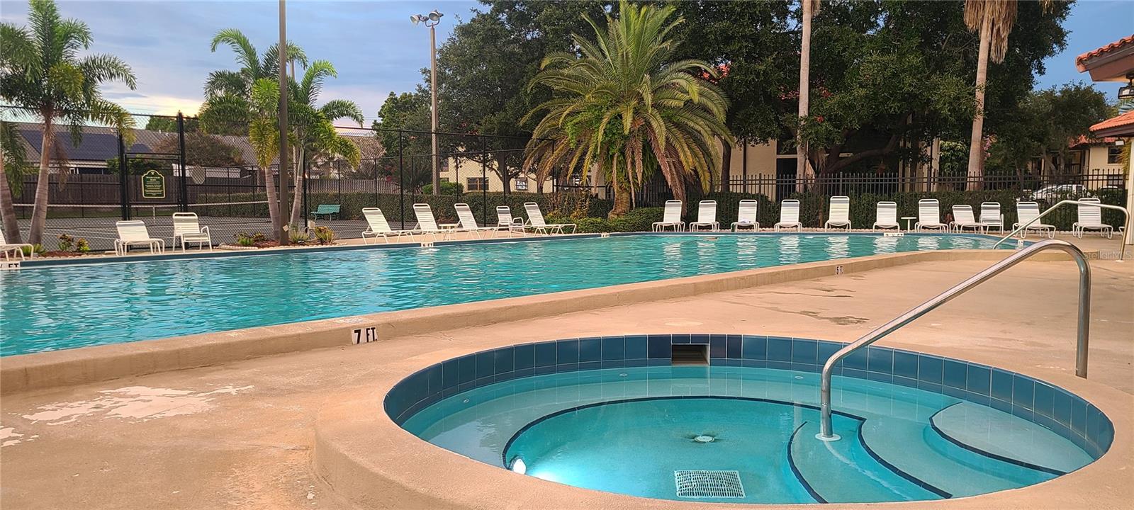 2009 HAMMOCK PINE BLVD #2009, CLEARWATER, FL, 33761