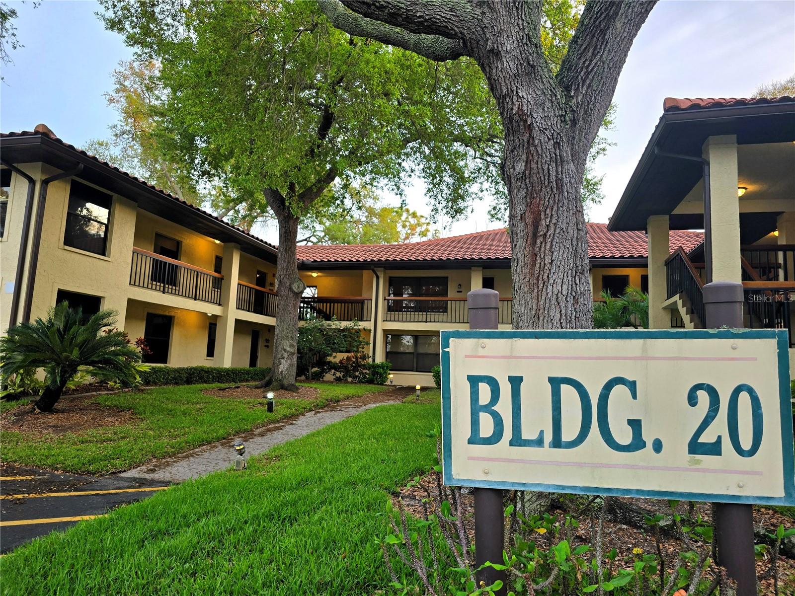 2009 HAMMOCK PINE BLVD #2009, CLEARWATER, FL, 33761