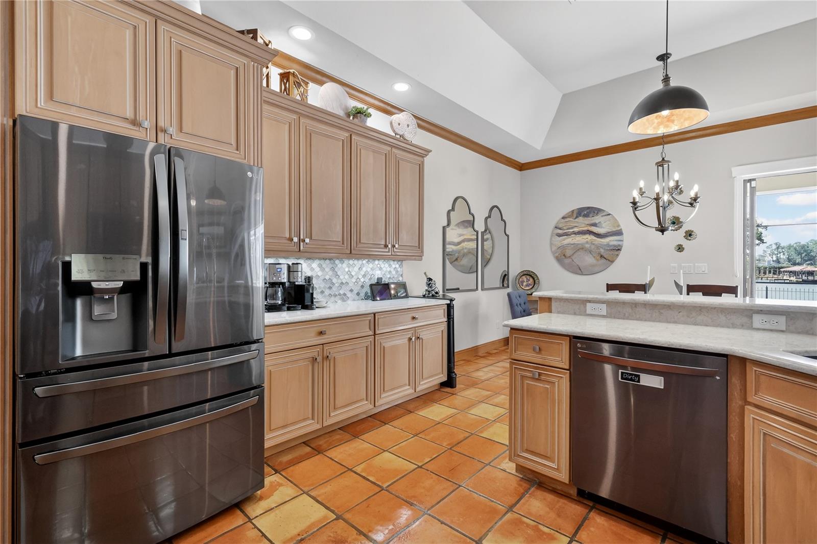 16238 E SHIRLEY SHORES RD, TAVARES, FL, 32778
