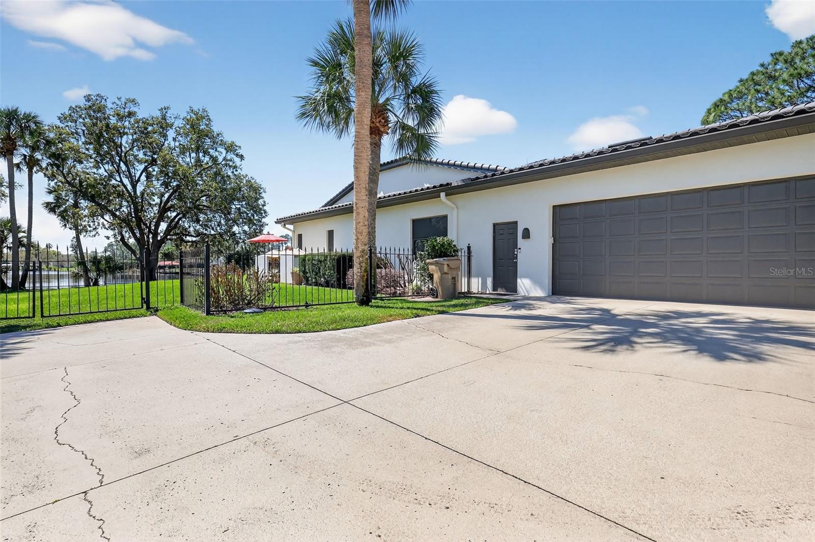 16238 E SHIRLEY SHORES RD, TAVARES, FL, 32778