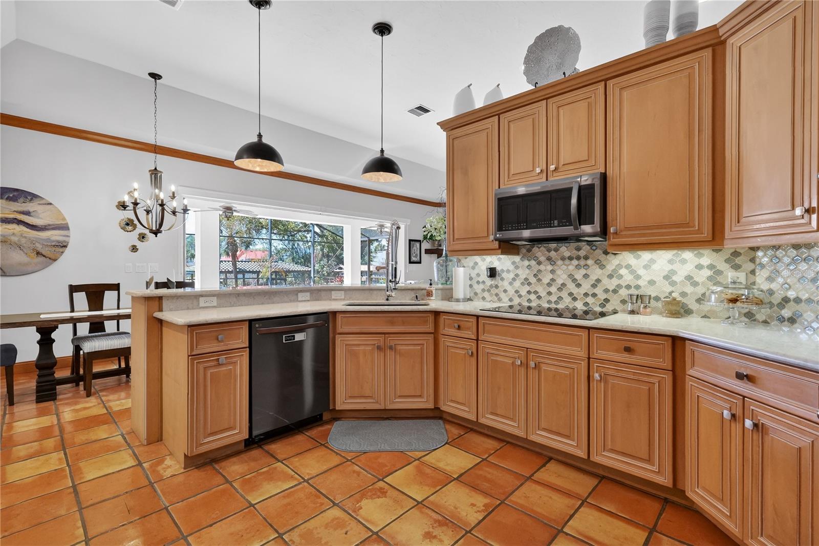 16238 E SHIRLEY SHORES RD, TAVARES, FL, 32778