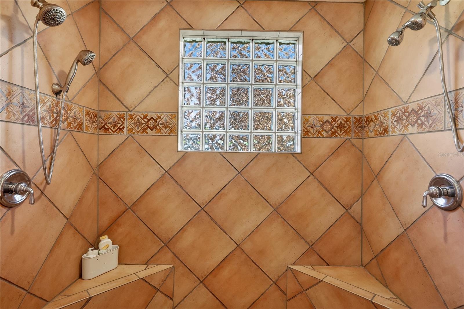 16238 E SHIRLEY SHORES RD, TAVARES, FL, 32778