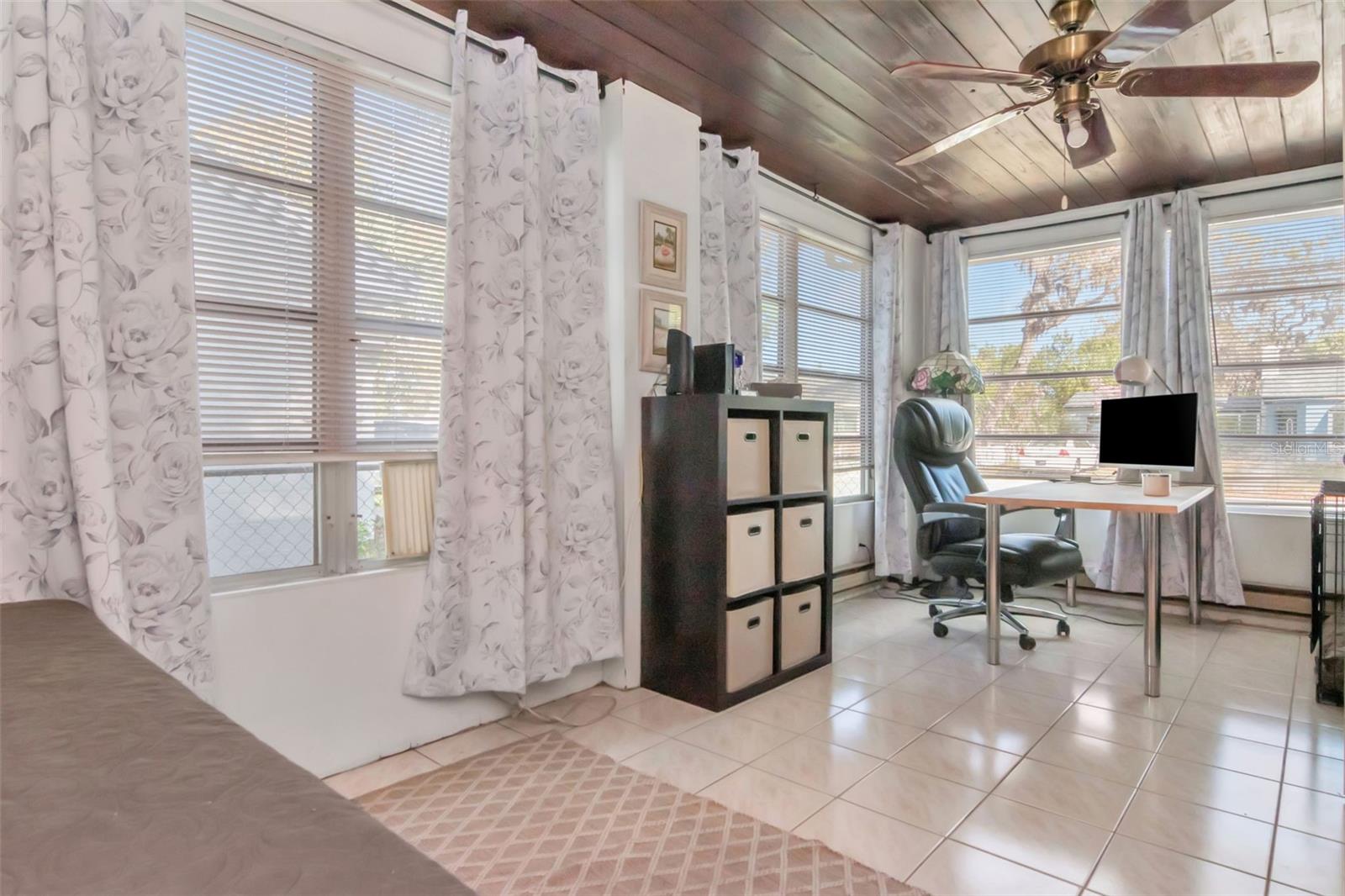 5834 MONTANA AVE, NEW PORT RICHEY, FL, 34652