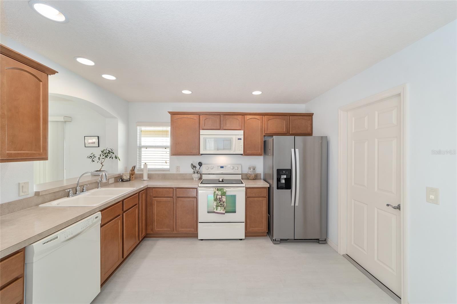 2303 NAUTILUS LN, THE VILLAGES, FL, 32162