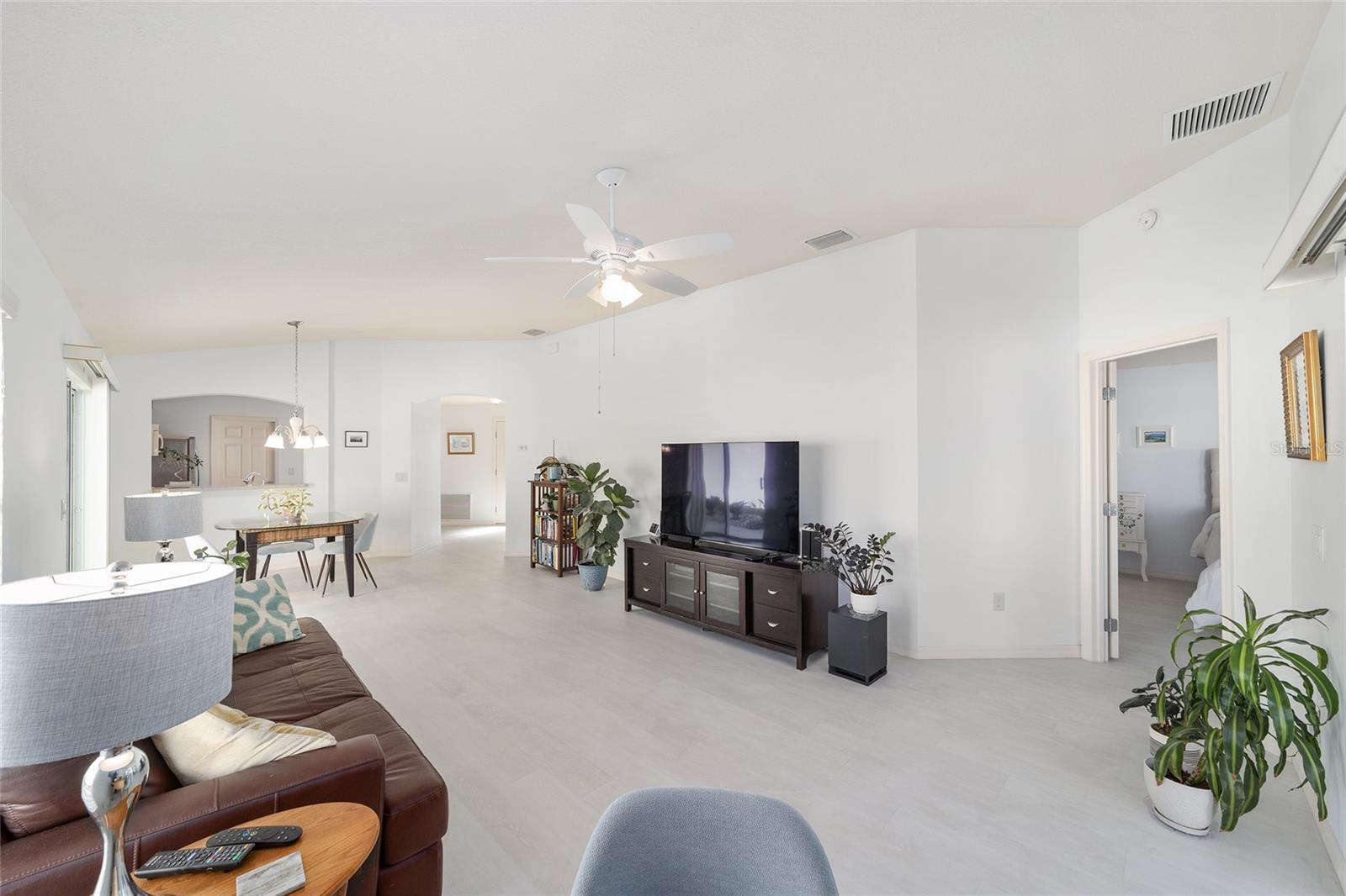 2303 NAUTILUS LN, THE VILLAGES, FL, 32162