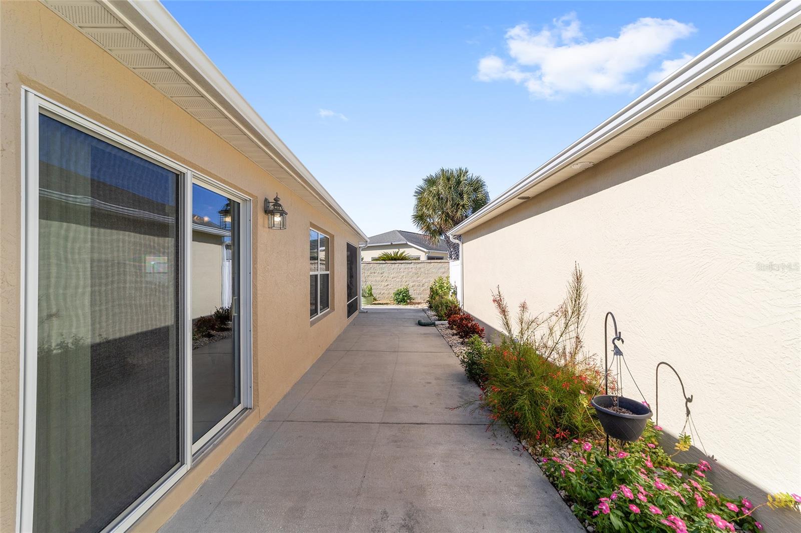 2303 NAUTILUS LN, THE VILLAGES, FL, 32162