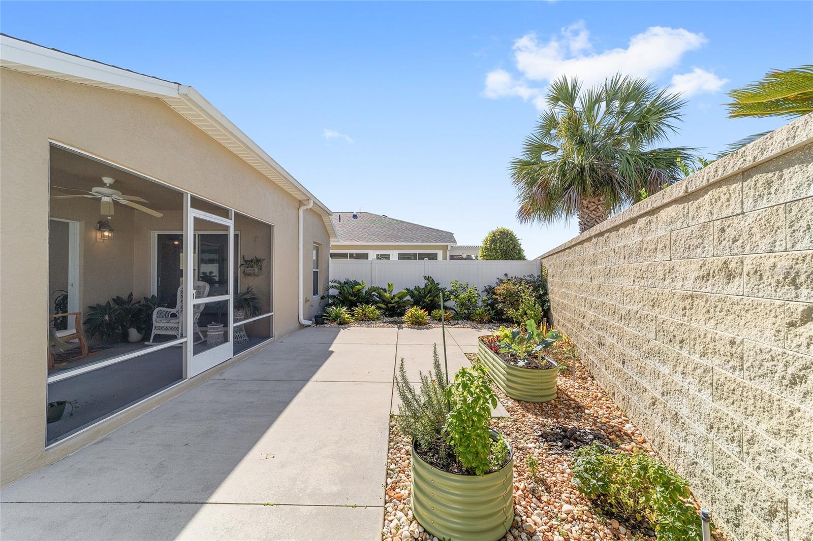 2303 NAUTILUS LN, THE VILLAGES, FL, 32162