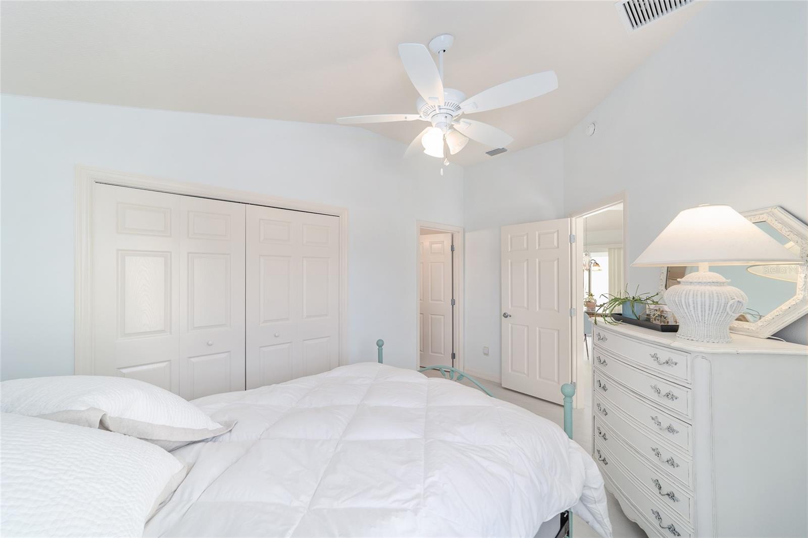 2303 NAUTILUS LN, THE VILLAGES, FL, 32162