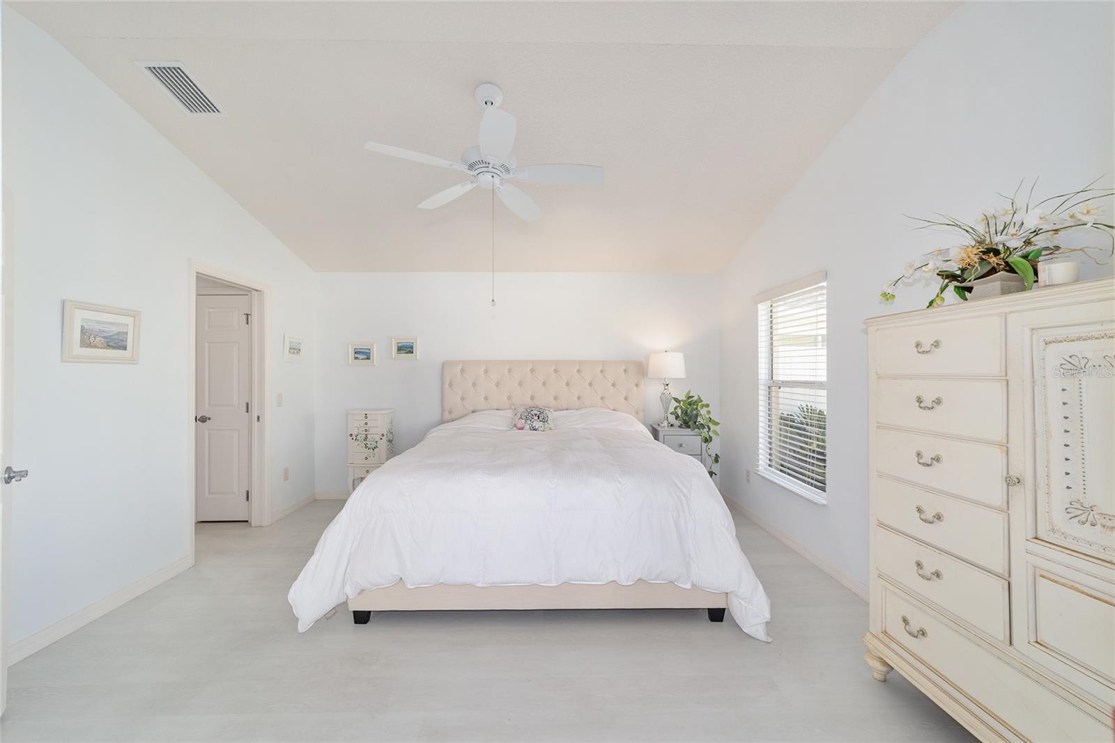 2303 NAUTILUS LN, THE VILLAGES, FL, 32162
