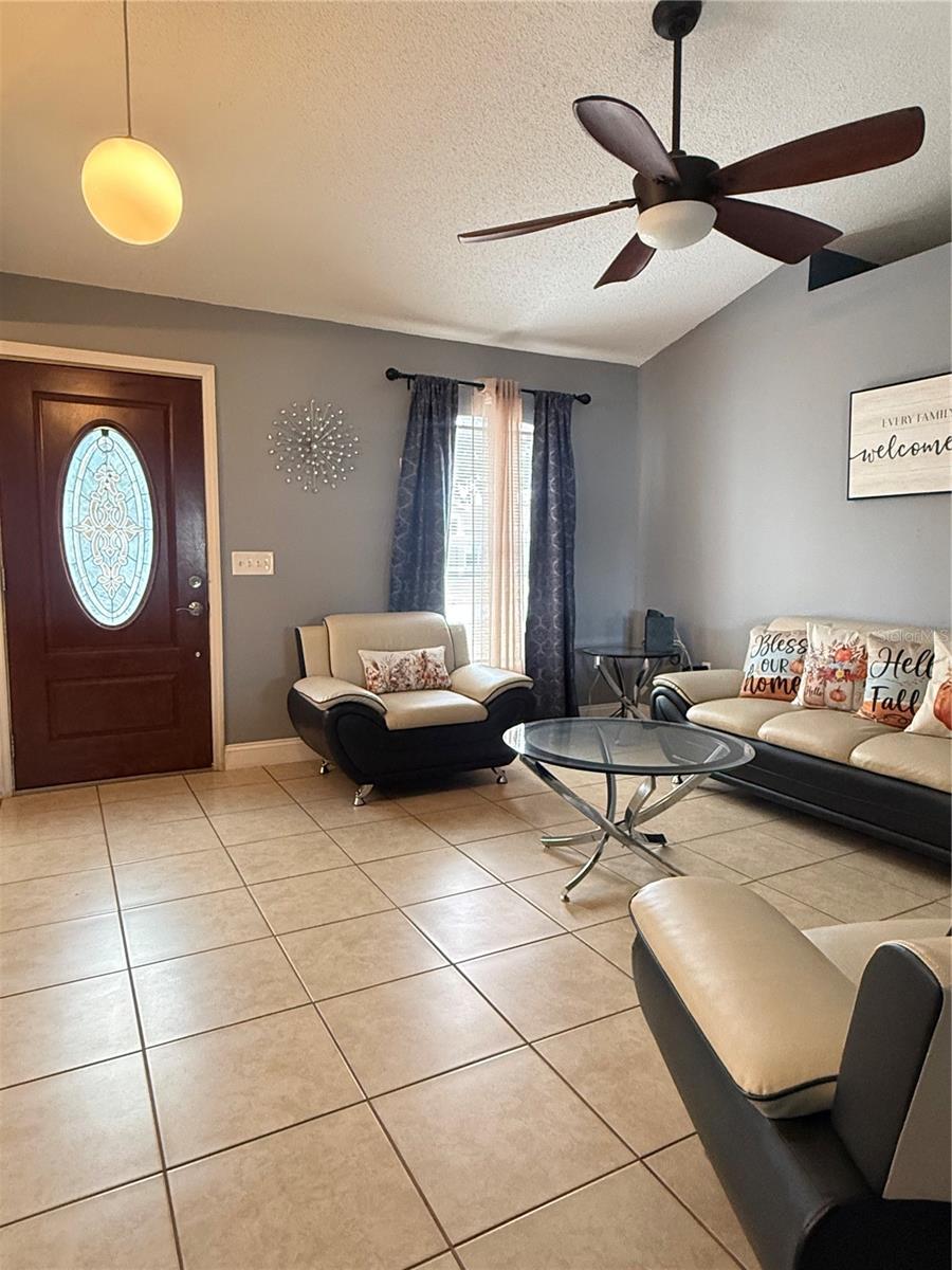 407 BLACKBIRD WAY, KISSIMMEE, FL, 34759