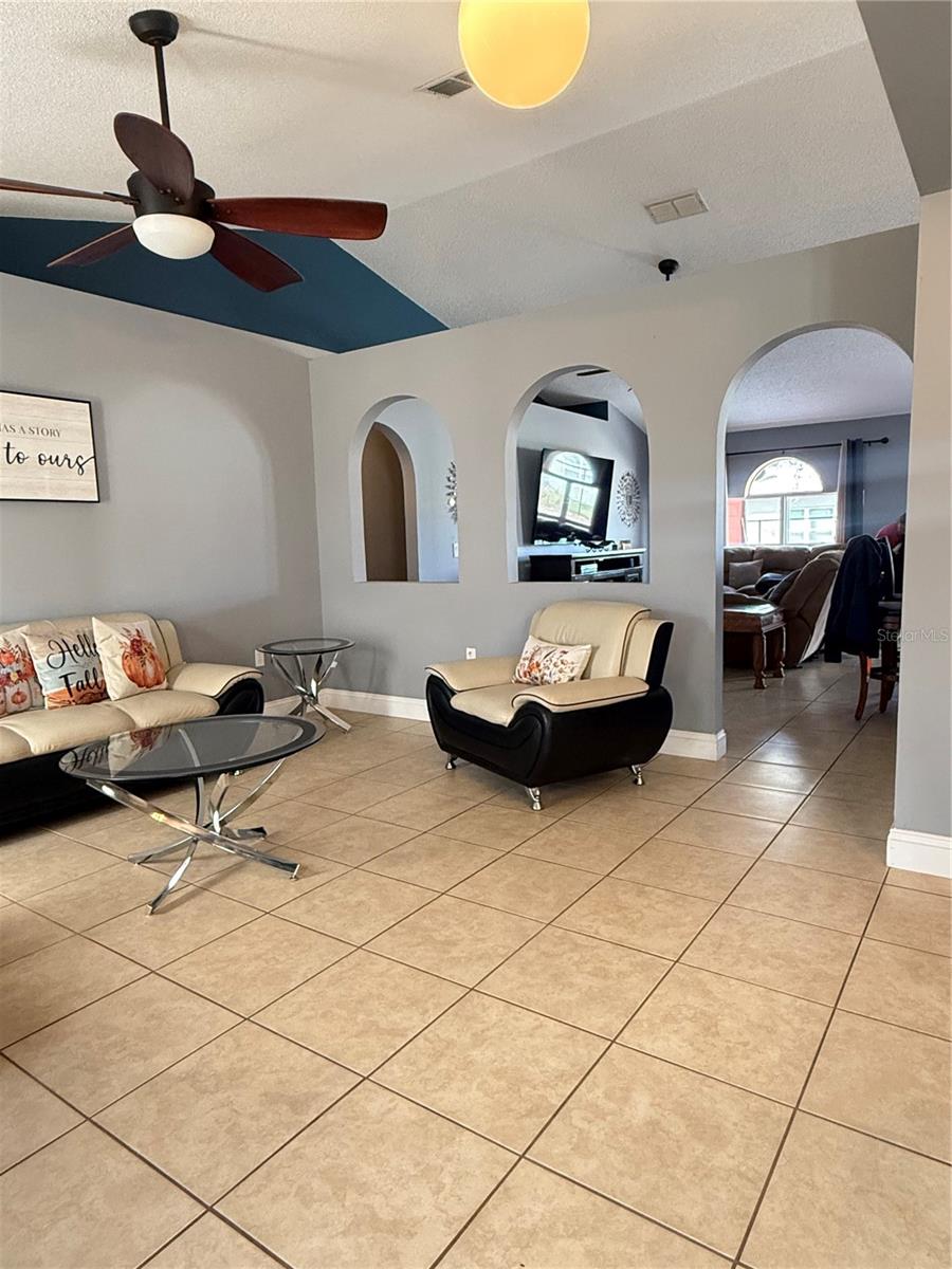 407 BLACKBIRD WAY, KISSIMMEE, FL, 34759