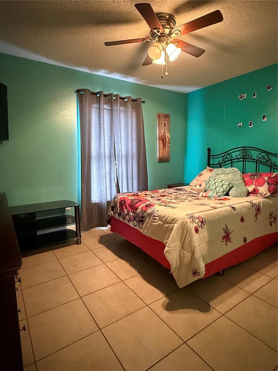 407 BLACKBIRD WAY, KISSIMMEE, FL, 34759