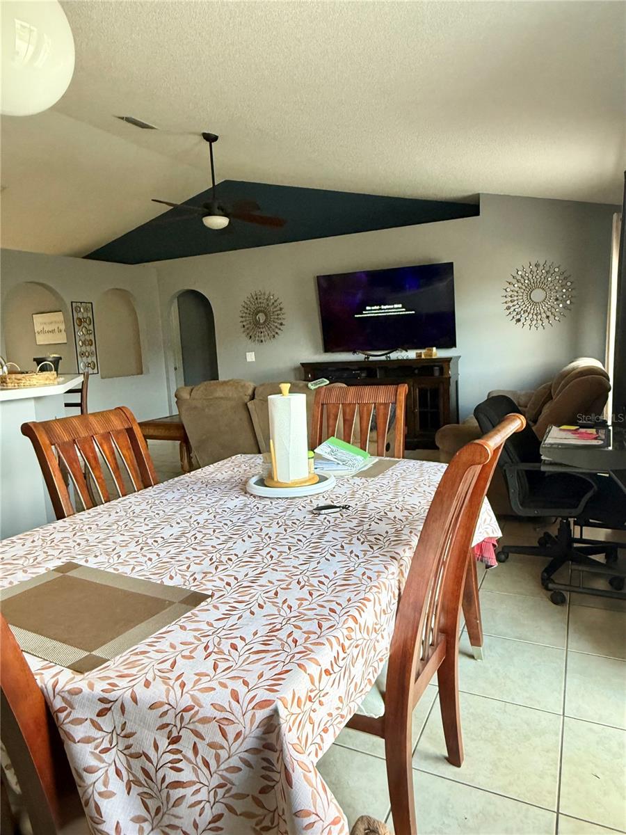 407 BLACKBIRD WAY, KISSIMMEE, FL, 34759