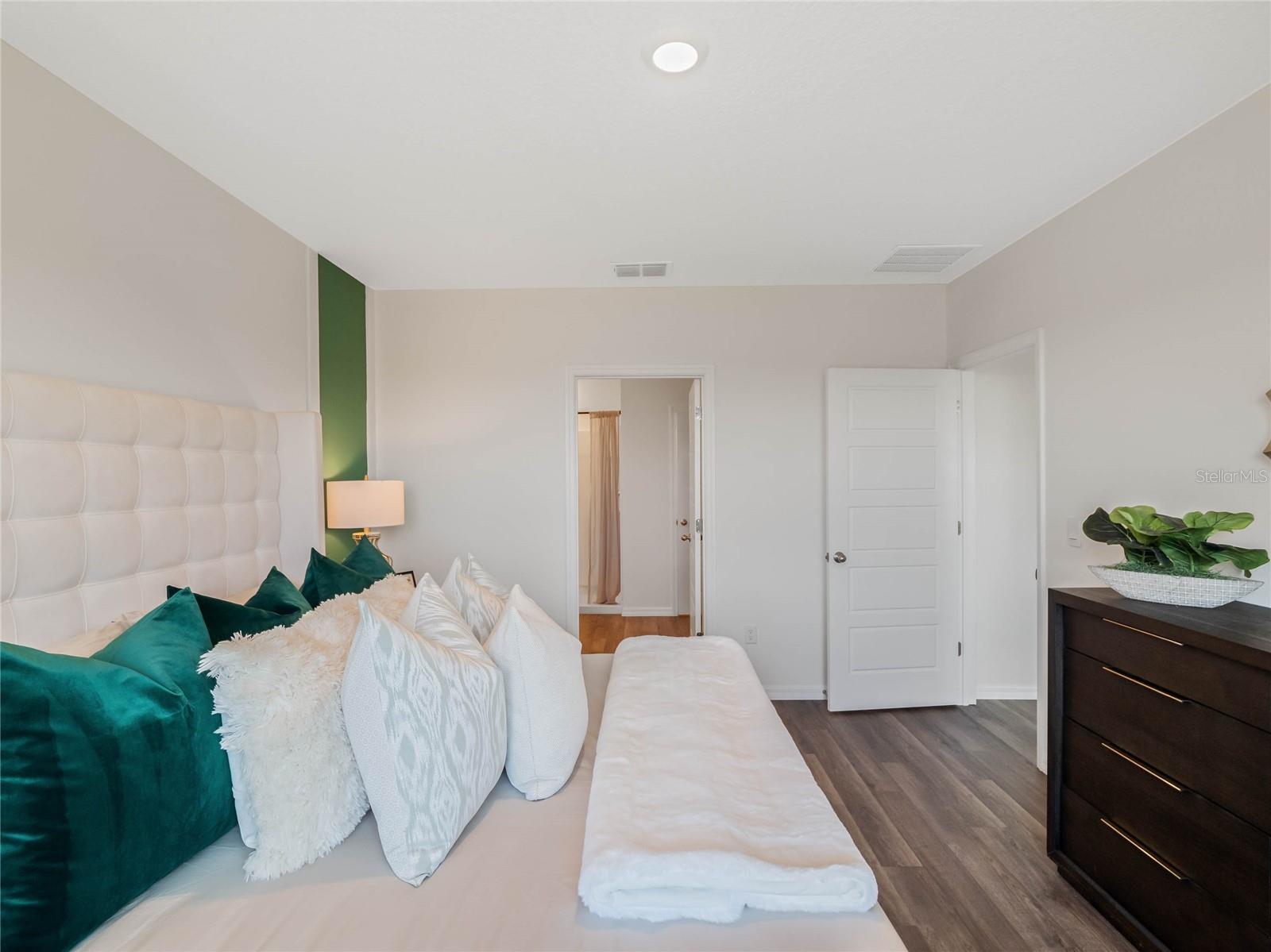 5297 GREENHEART AVE, MOUNT DORA, FL, 32757