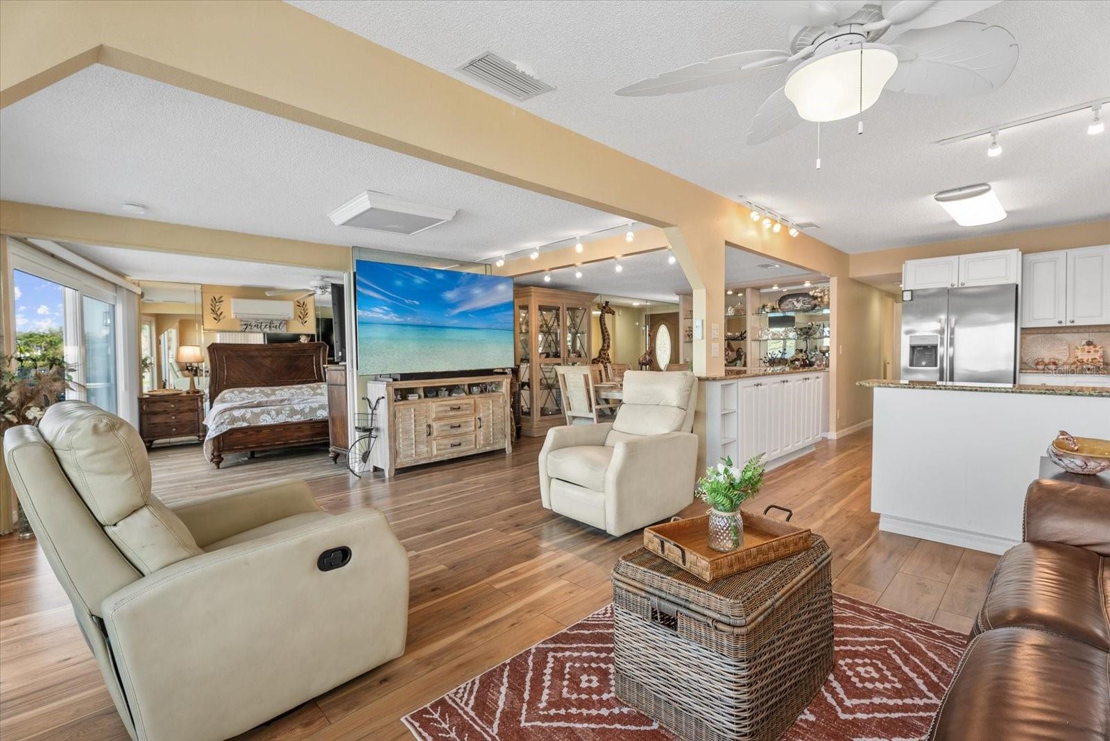 33 N STARBOARD DR, VENICE, FL, 34285