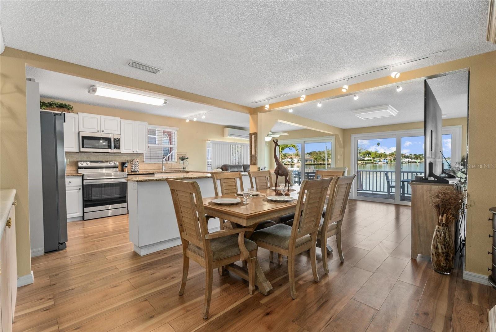 33 N STARBOARD DR, VENICE, FL, 34285