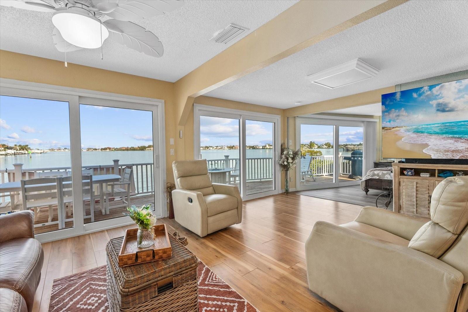 33 N STARBOARD DR, VENICE, FL, 34285