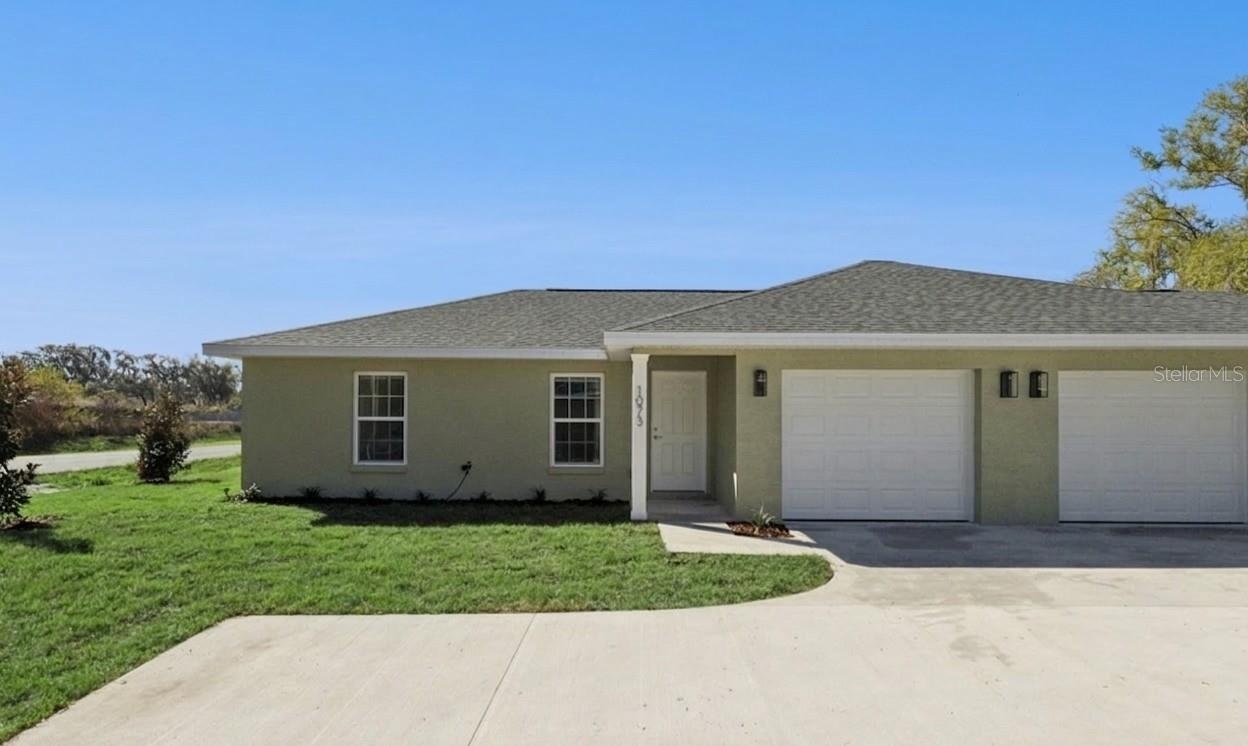 1073 N ROCKINGHAM AVE, TAVARES, FL, 32778