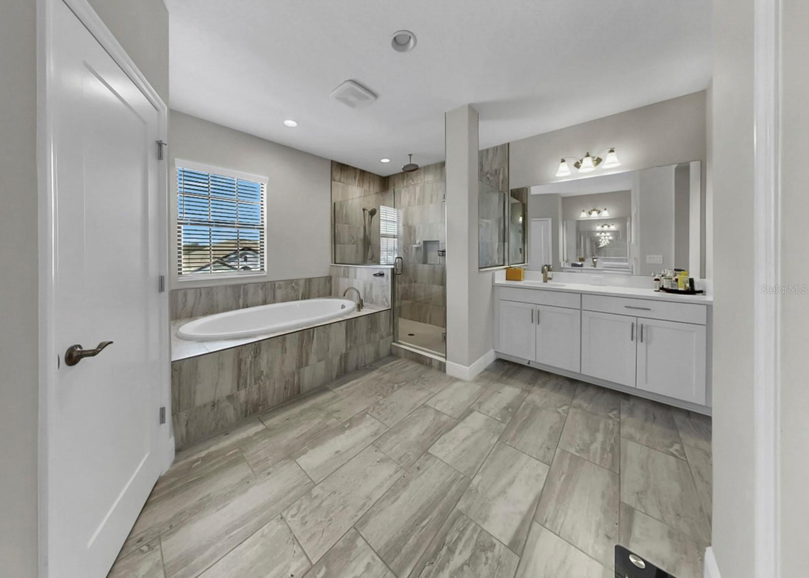 14261 SWISS BRIDGE DR, RIVERVIEW, FL, 33579