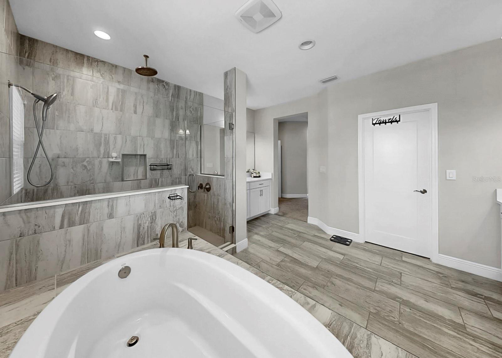 14261 SWISS BRIDGE DR, RIVERVIEW, FL, 33579