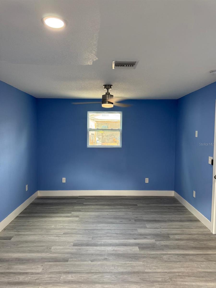 8517 N HIGHLAND AVE, TAMPA, FL, 33604