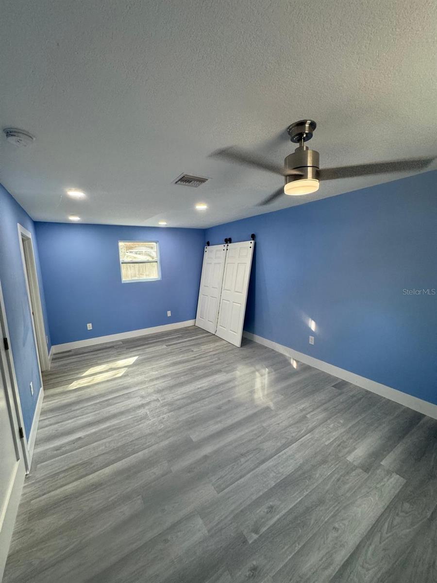 8517 N HIGHLAND AVE, TAMPA, FL, 33604