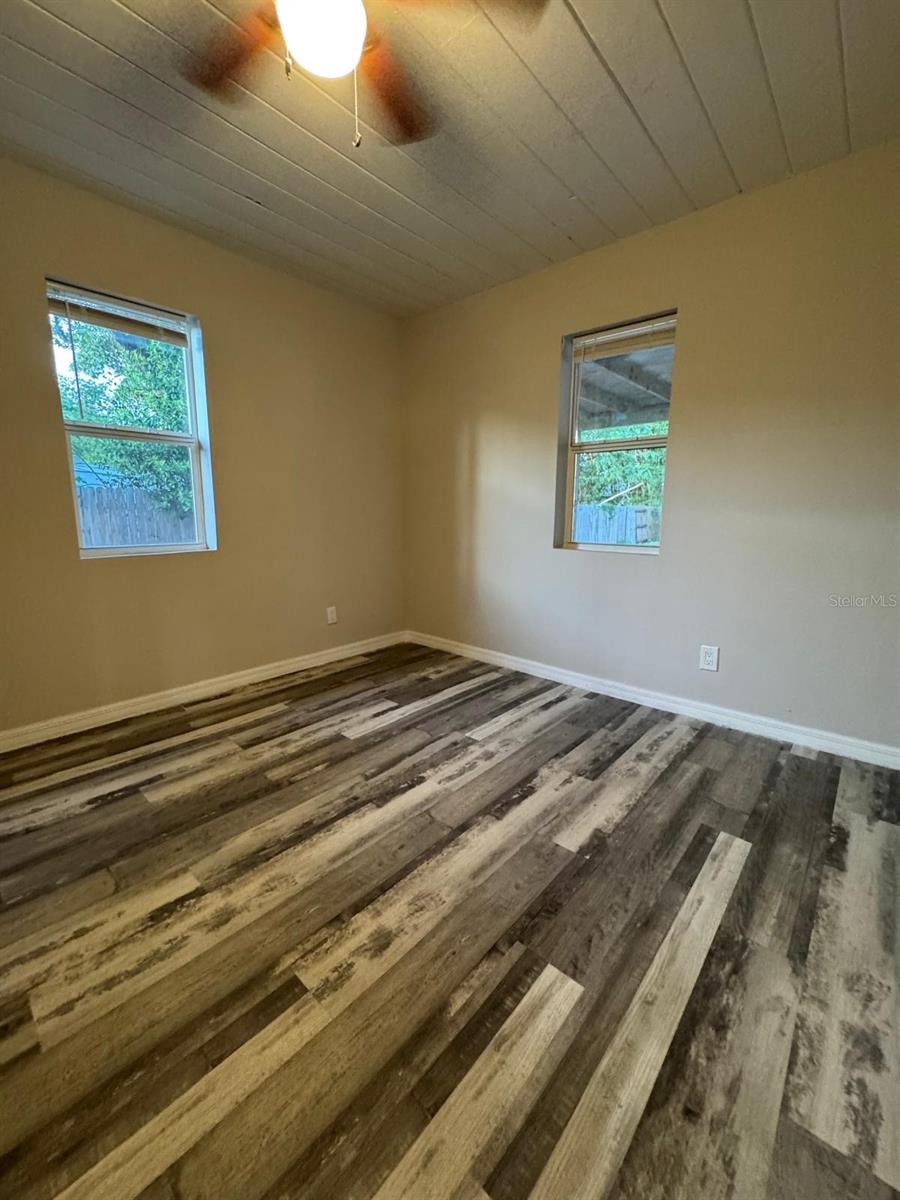 8517 N HIGHLAND AVE, TAMPA, FL, 33604