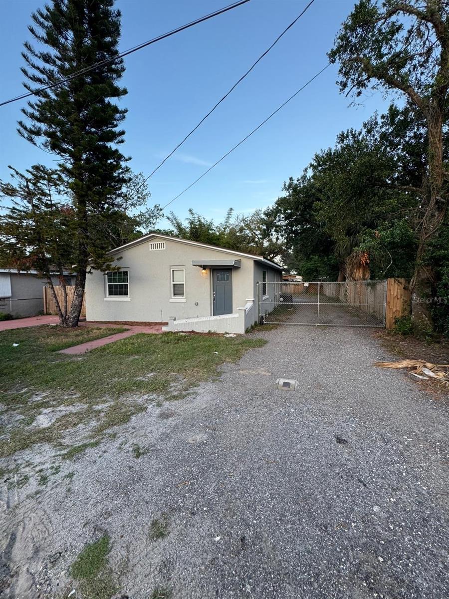 8517 N HIGHLAND AVE, TAMPA, FL, 33604