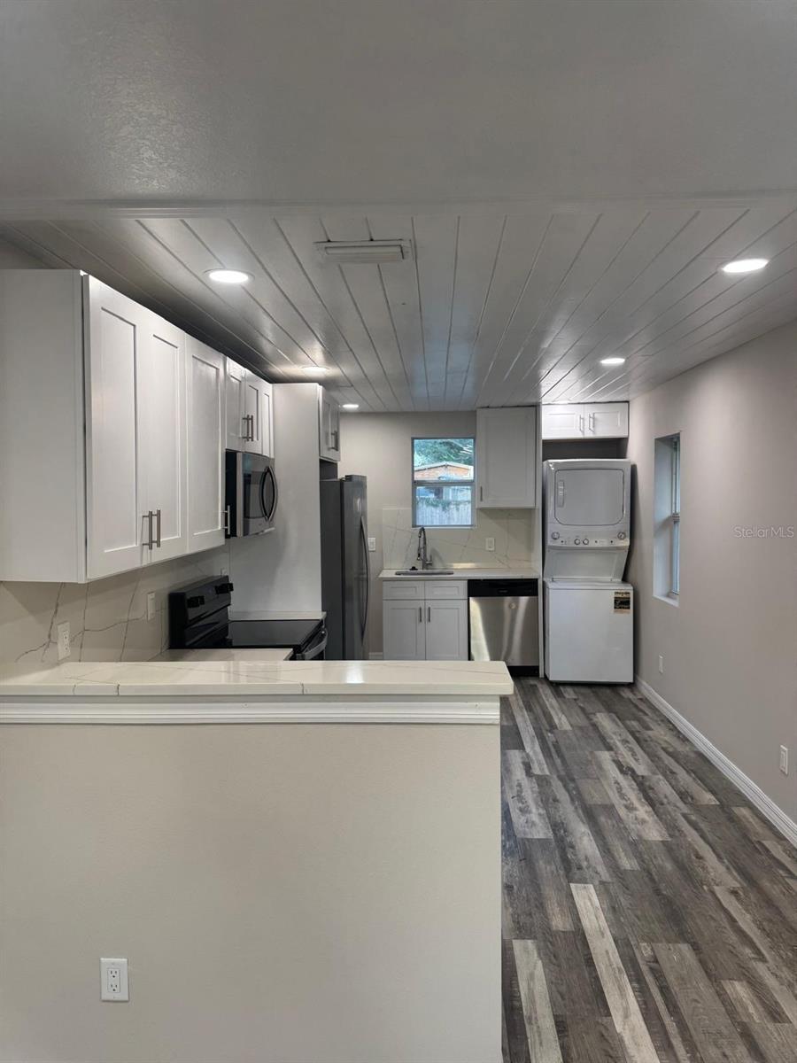 8517 N HIGHLAND AVE, TAMPA, FL, 33604